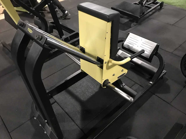 Technogym pure calf press krachtstation - afbeelding 4 van  5