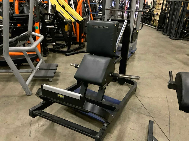 Technogym pure calf press krachtstation - afbeelding 1 van  5