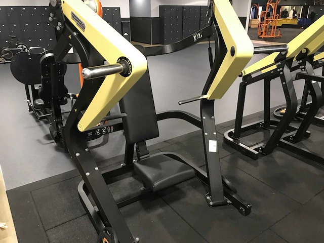 Technogym pure chestpress krachtstation - afbeelding 1 van  7
