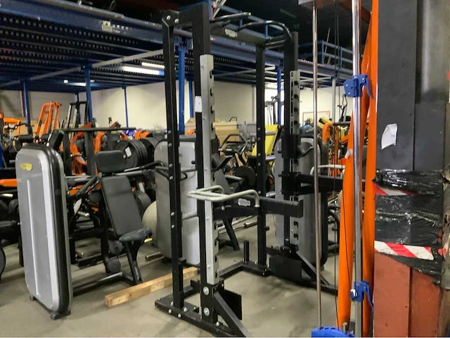 Technogym pure half rack krachtstation - afbeelding 1 van  4