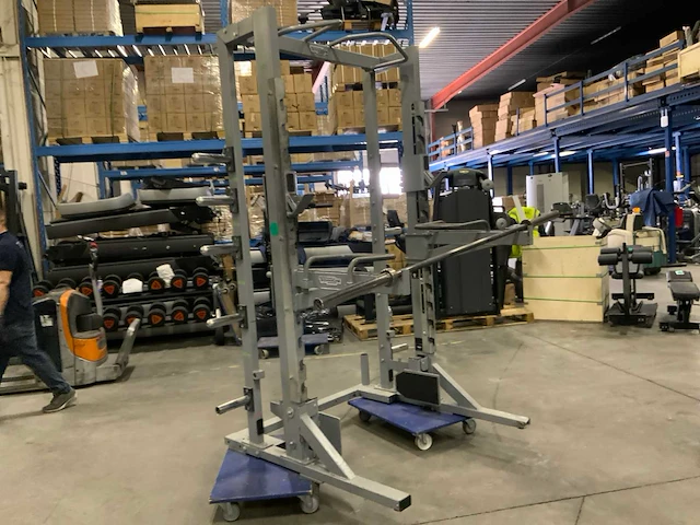 Technogym pure half rack met stang crosstrainer - afbeelding 4 van  6