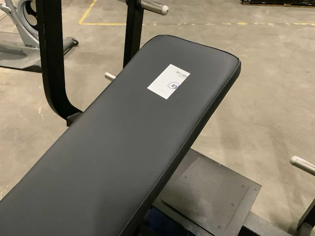 Technogym pure incline bench krachtstation - afbeelding 4 van  6