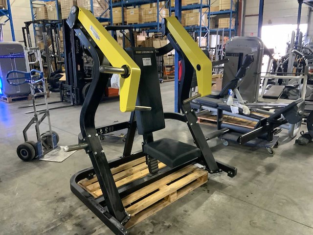Technogym pure incline chest press krachtstation - afbeelding 1 van  6