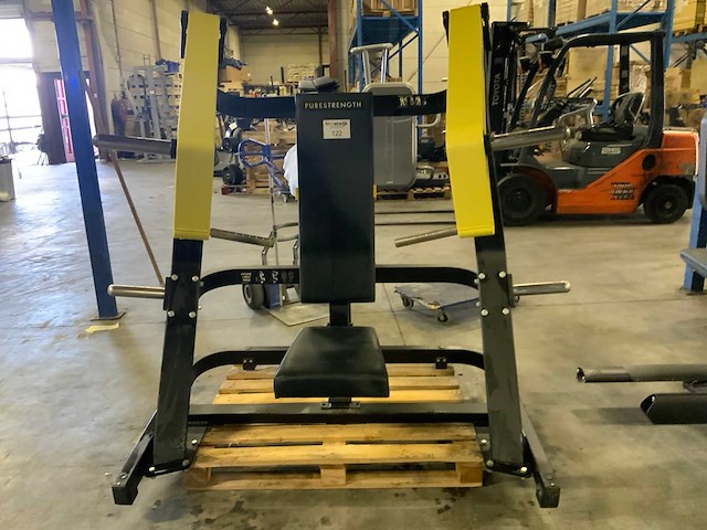 Technogym pure incline chest press krachtstation - afbeelding 2 van  6