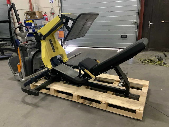 Technogym pure legpress krachtstation - afbeelding 1 van  7