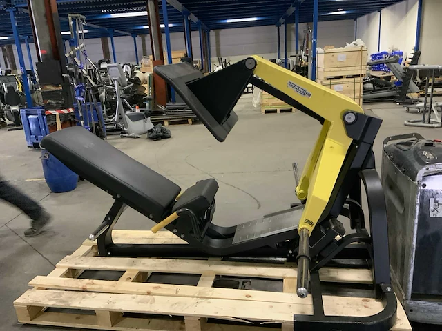 Technogym pure legpress krachtstation - afbeelding 4 van  7