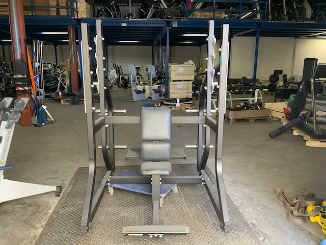 Technogym pure military bench krachtstation - afbeelding 1 van  4