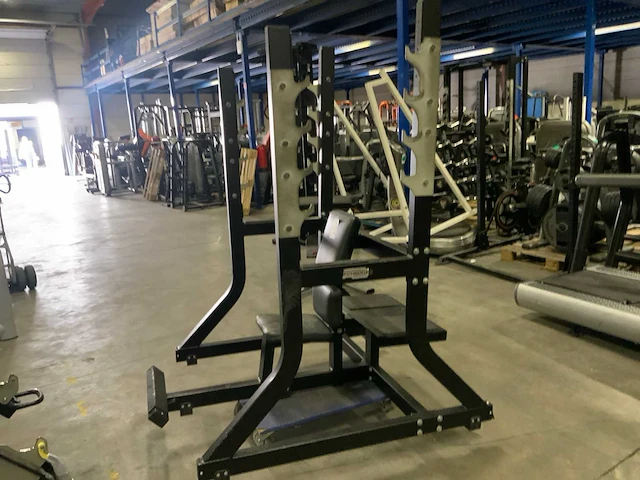 Technogym pure military bench press krachtstation - afbeelding 1 van  4