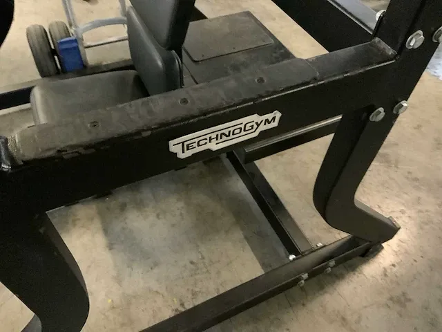 Technogym pure military press krachtstation - afbeelding 3 van  5
