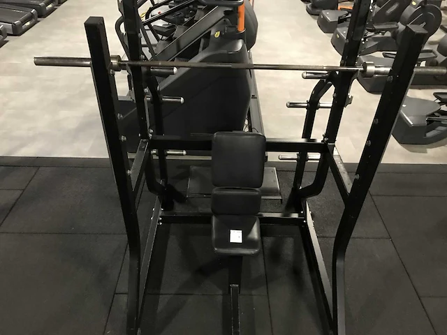 Technogym pure military press krachtstation - afbeelding 1 van  5