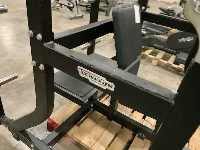 Technogym pure military press krachtstation - afbeelding 4 van  6