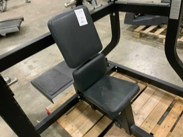 Technogym pure military press krachtstation - afbeelding 5 van  6