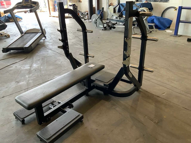 Technogym pure olympic flat bench krachtstation - afbeelding 3 van  5
