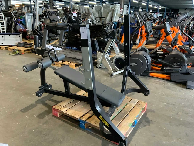 Technogym pure olympische decline bench krachtstation - afbeelding 1 van  4