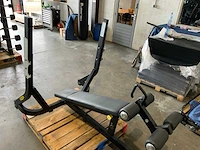 Technogym pure olympische decline bench krachtstation - afbeelding 4 van  4