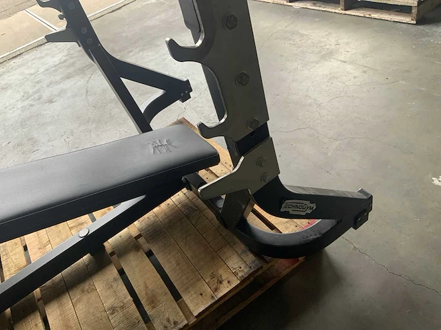 Technogym pure olympische decline bench krachtstation - afbeelding 3 van  5