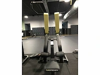Technogym pure pull down krachtstation - afbeelding 2 van  5