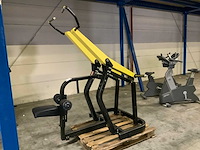 Technogym pure pulldown krachtstation - afbeelding 2 van  5