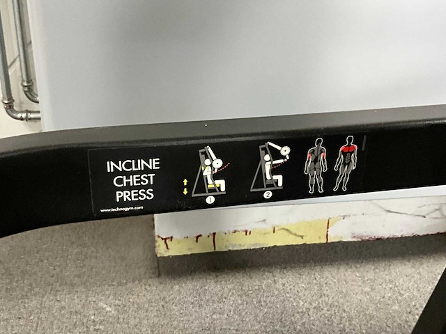 Technogym pure strenght machine incline press - afbeelding 8 van  11
