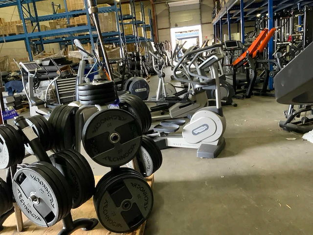 Technogym schijven inclusief rek 520kg - afbeelding 7 van  8