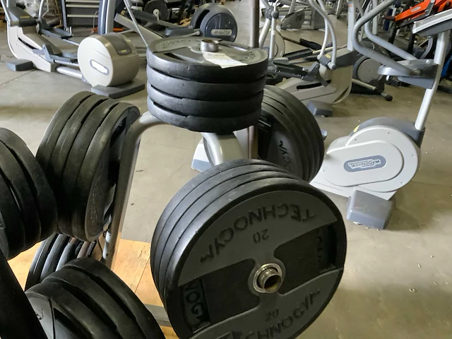 Technogym schijven inclusief rek 520kg - afbeelding 8 van  8