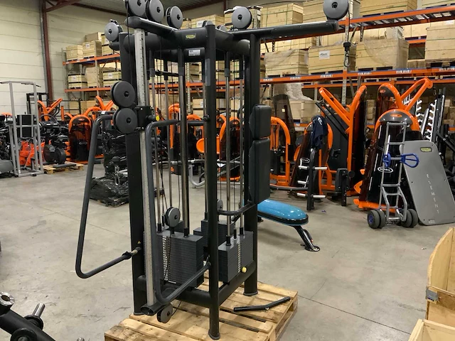 Technogym selection line 4 pulley station krachtstation - afbeelding 4 van  8