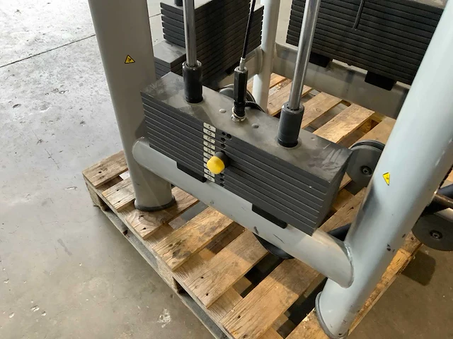 Technogym selection line 4 pulley station krachtstation - afbeelding 8 van  9