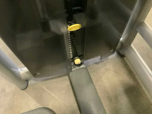 Technogym selection line abdominal crunch krachtstation - afbeelding 3 van  5