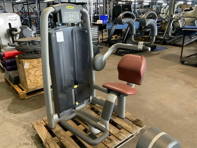 Technogym selection line abdominal crunch krachtstation - afbeelding 1 van  7