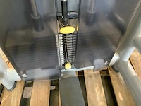 Technogym selection line abdominal crunch krachtstation - afbeelding 3 van  7