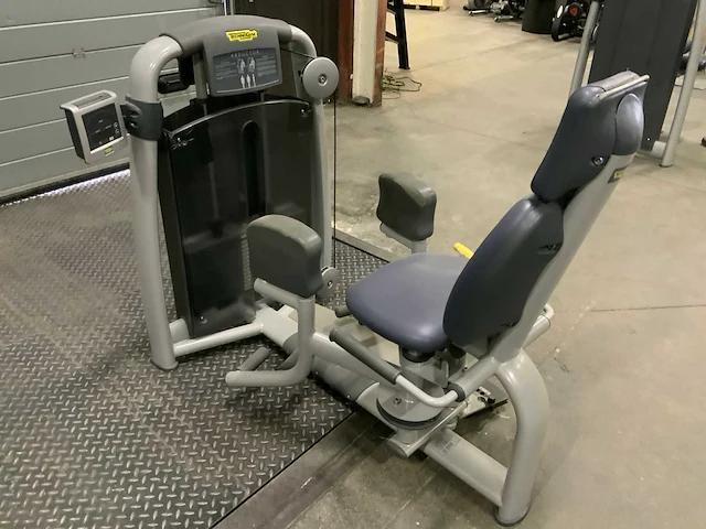 Technogym selection line abductor krachtstation - afbeelding 1 van  6