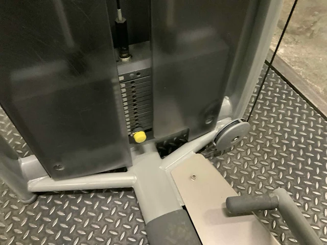 Technogym selection line abductor krachtstation - afbeelding 4 van  6
