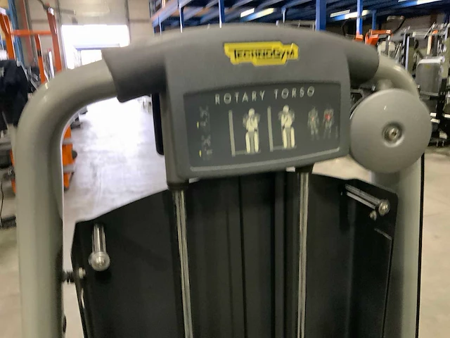 Technogym selection line adductie krachtstation - afbeelding 2 van  6