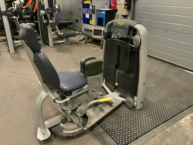 Technogym selection line adductor krachtstation - afbeelding 1 van  6
