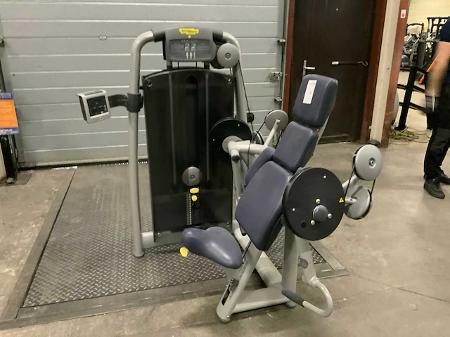 Technogym selection line armcurl krachtstation - afbeelding 1 van  6