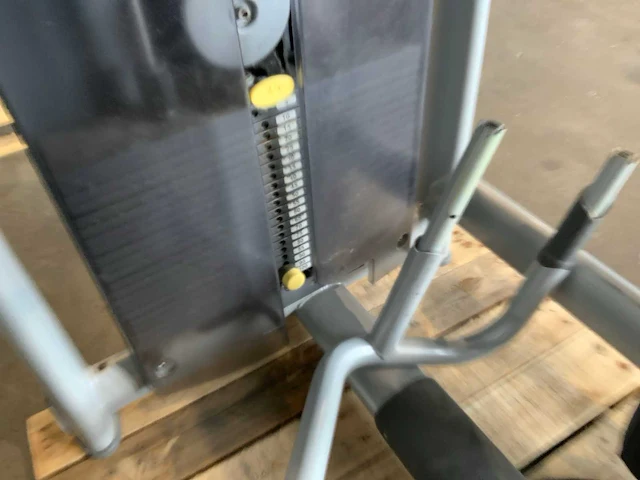 Technogym selection line chest incline krachtstation - afbeelding 4 van  6