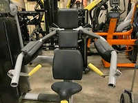 Technogym selection line delt machine krachtstation - afbeelding 4 van  5