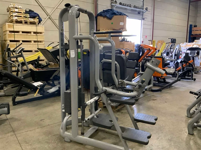 Technogym selection line easy chin dip krachtstation - afbeelding 1 van  7