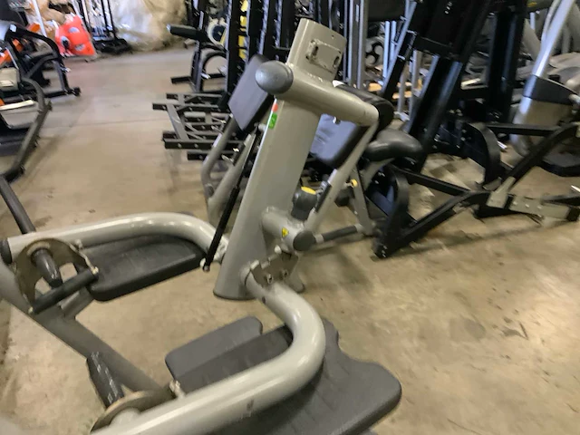 Technogym selection line easy chin dip krachtstation - afbeelding 6 van  7