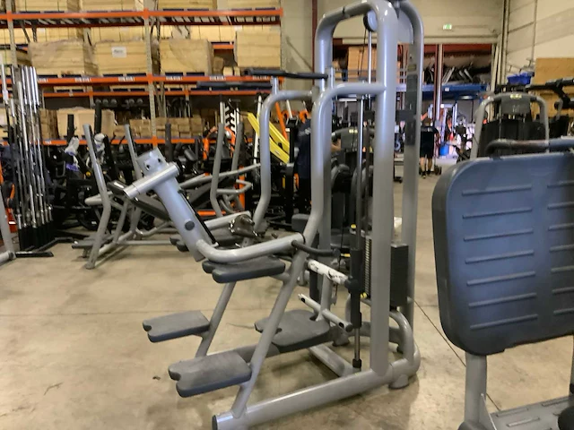 Technogym selection line easy chin dip krachtstation - afbeelding 7 van  7