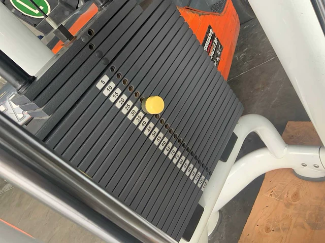 Technogym selection line easy chin dip krachtstation - afbeelding 4 van  4