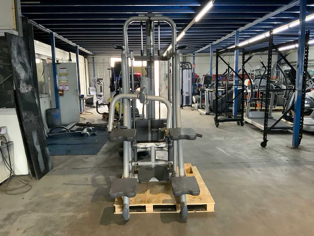 Technogym selection line easy chin dip krachtstation - afbeelding 4 van  5