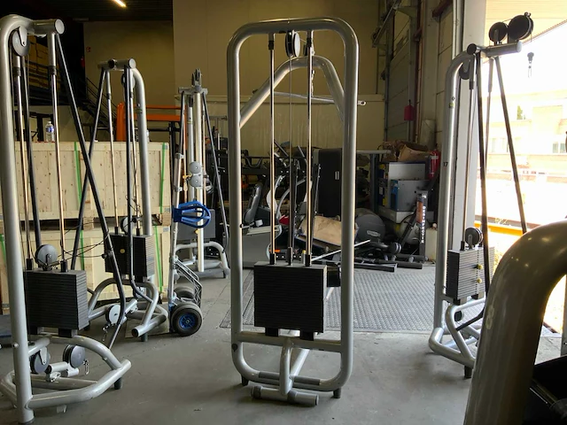 Technogym selection line lat pulley krachtstation - afbeelding 4 van  5