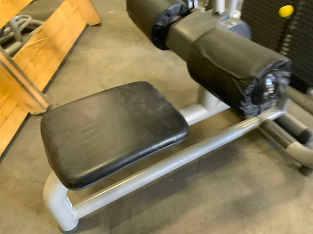 Technogym selection line lat pulley krachtstation - afbeelding 5 van  5