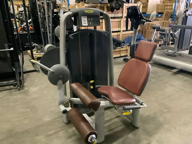 Technogym selection line leg extension krachtstation - afbeelding 1 van  6