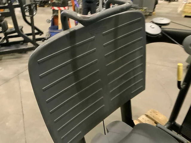 Technogym selection line legpress krachtstation - afbeelding 5 van  7
