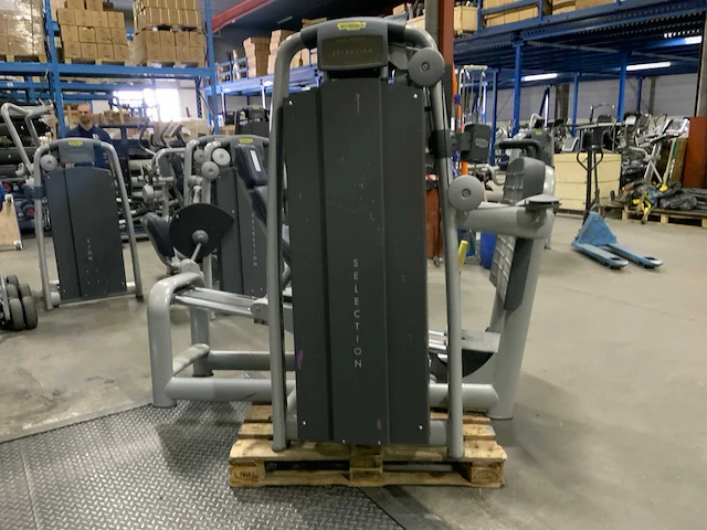 Technogym selection line legpress krachtstation - afbeelding 7 van  7
