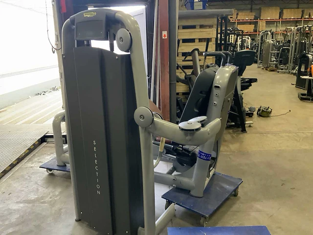 Technogym selection line legpress krachtstation - afbeelding 6 van  6