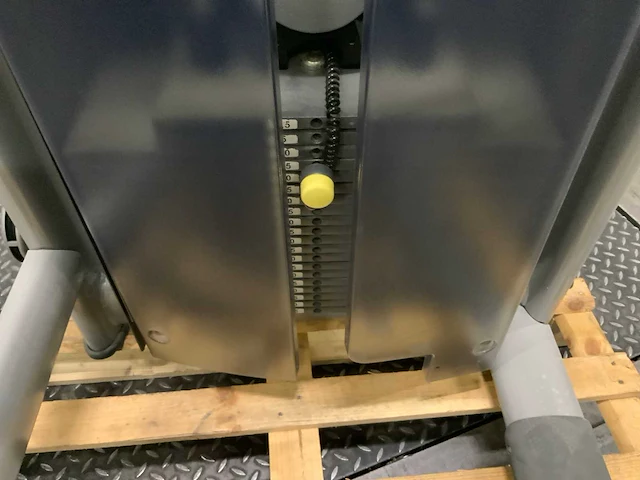 Technogym selection line pulley krachtstation - afbeelding 3 van  5