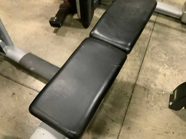 Technogym selection line pulley krachtstation - afbeelding 5 van  6